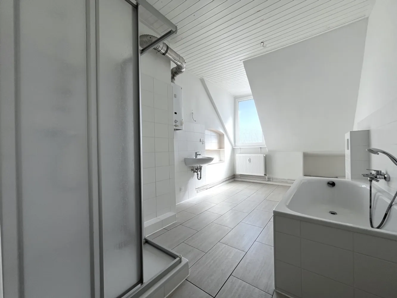 4 Zimmer Wohnung mit 105 m² in Hannover – Bild 8