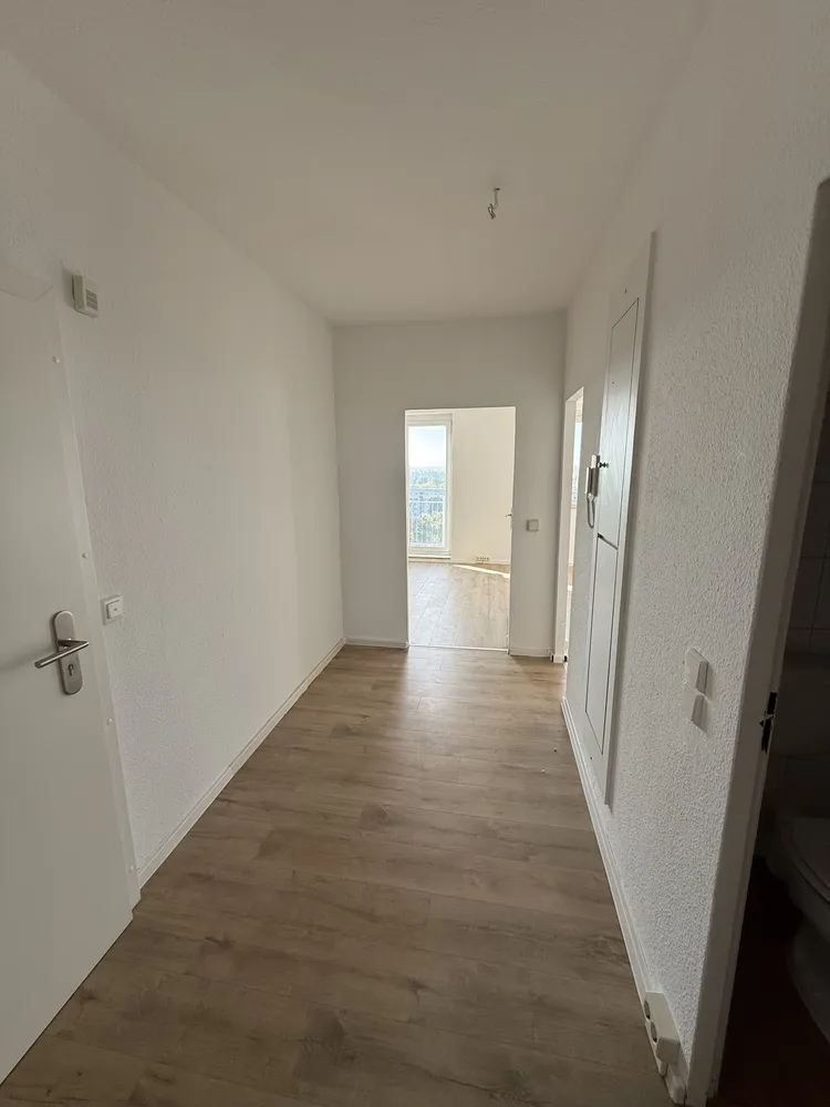 7 Zimmer Wohnung mit 123 m² in Halle (Saale) – Bild 3