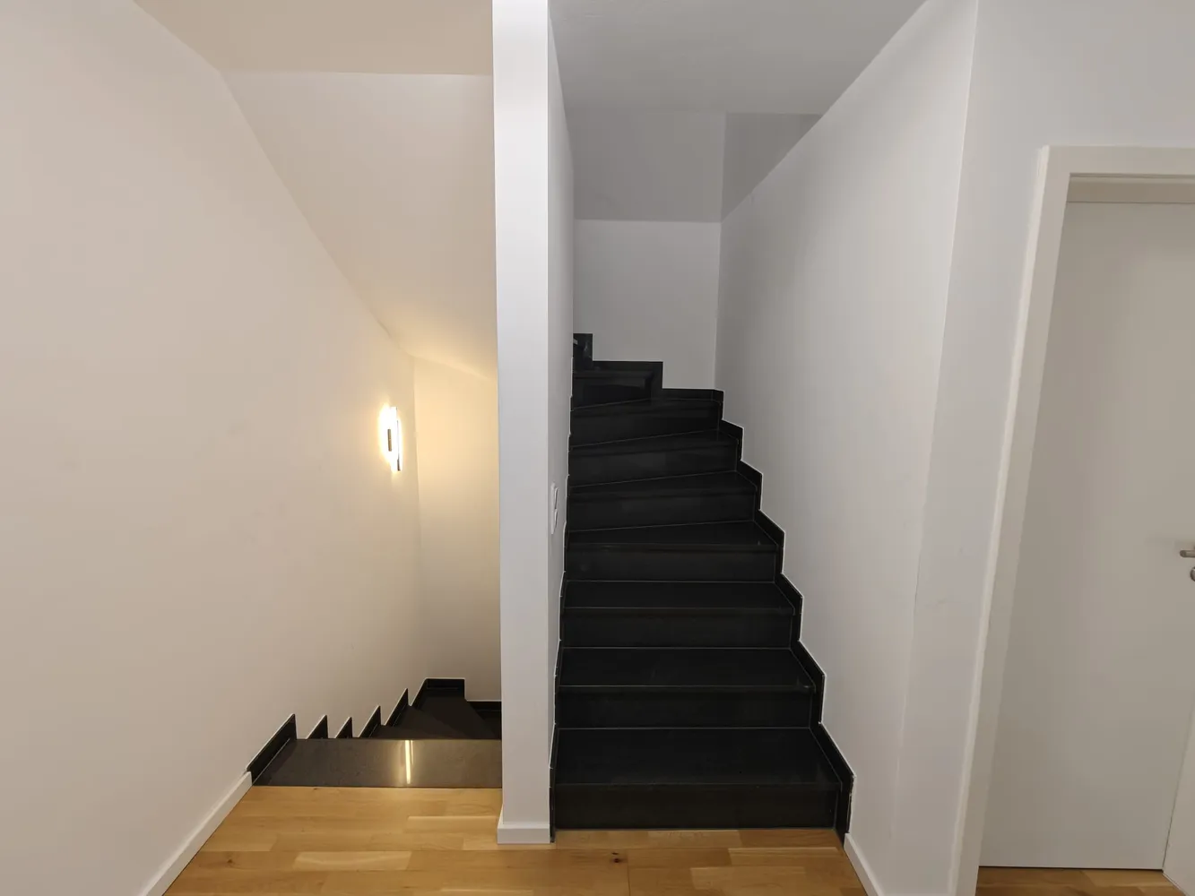 4 Zimmer Wohnung mit 125 m² in Düsseldorf – Bild 6