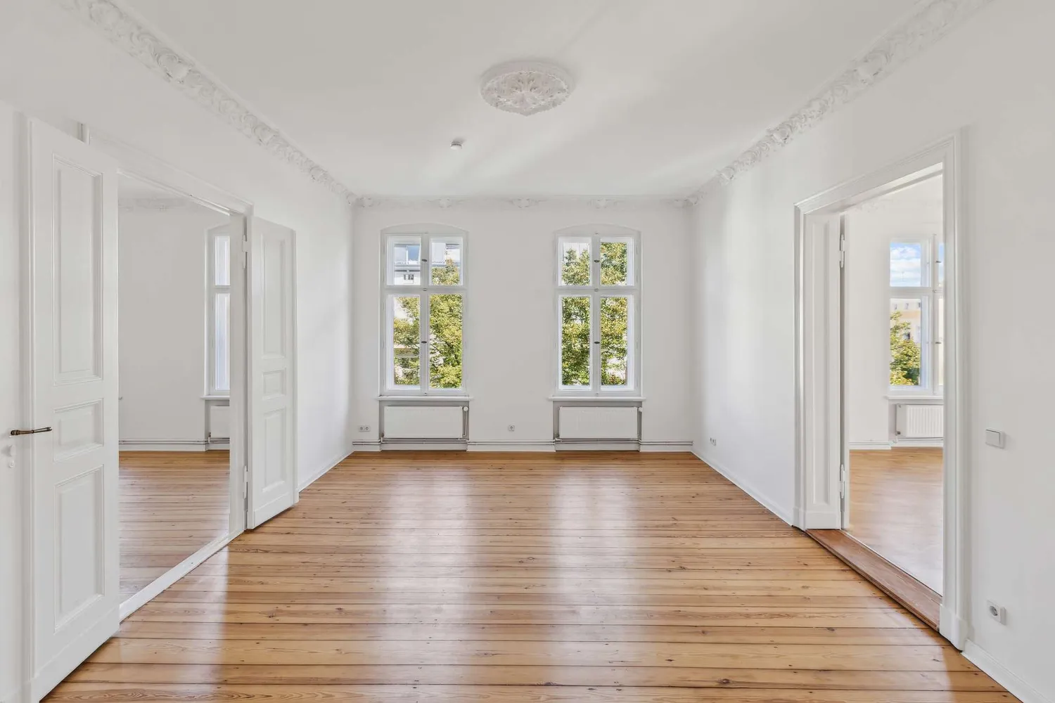 4 Zimmer Wohnung mit 188 m² in Berlin – Bild 1