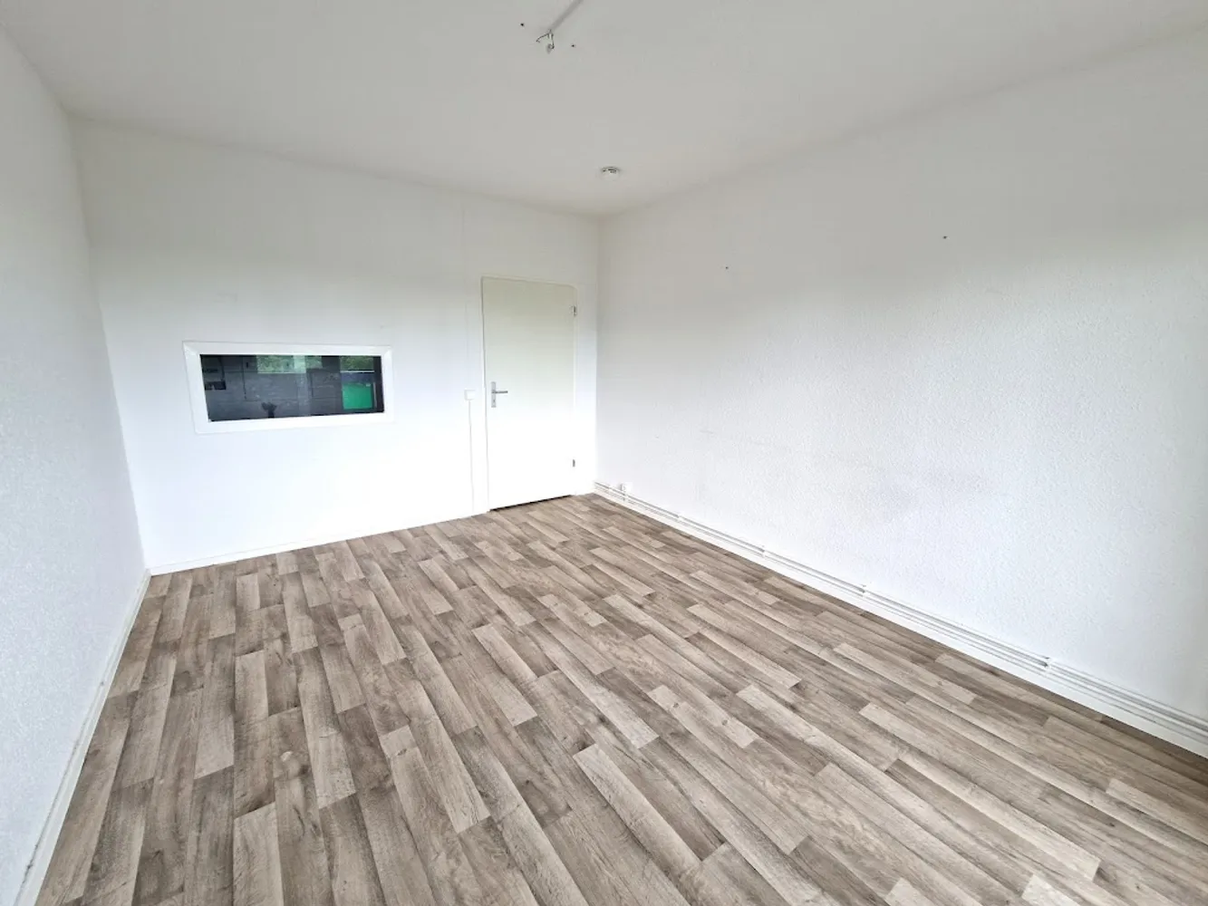 3 Zimmer Wohnung mit 55 m² in Neubrandenburg – Bild 2