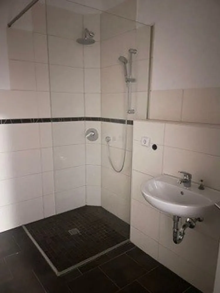 2 Zimmer Wohnung mit 58 m² in Halle (Saale) – Bild 8