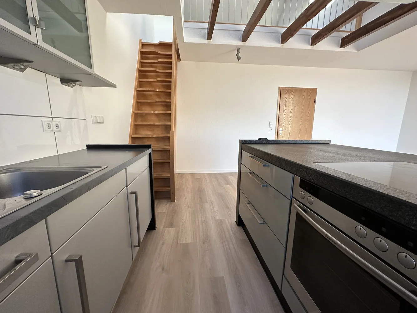 2 Zimmer Wohnung mit 57 m² in Düsseldorf – Bild 2
