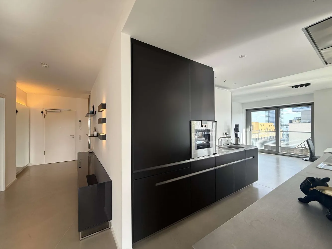2 Zimmer Wohnung mit 133 m² in Köln – Bild 12