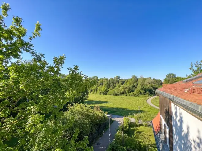 3 Zimmer Wohnung mit 128 m² in München – Bild 2