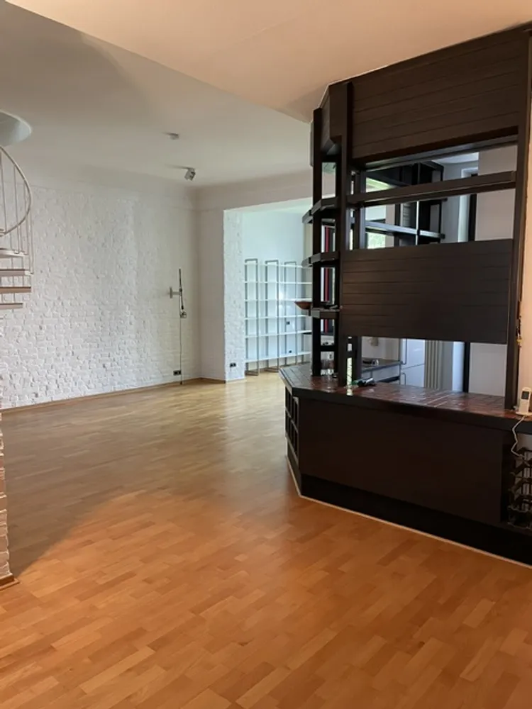 6 Zimmer Wohnung mit 220 m² in Düsseldorf – Bild 3