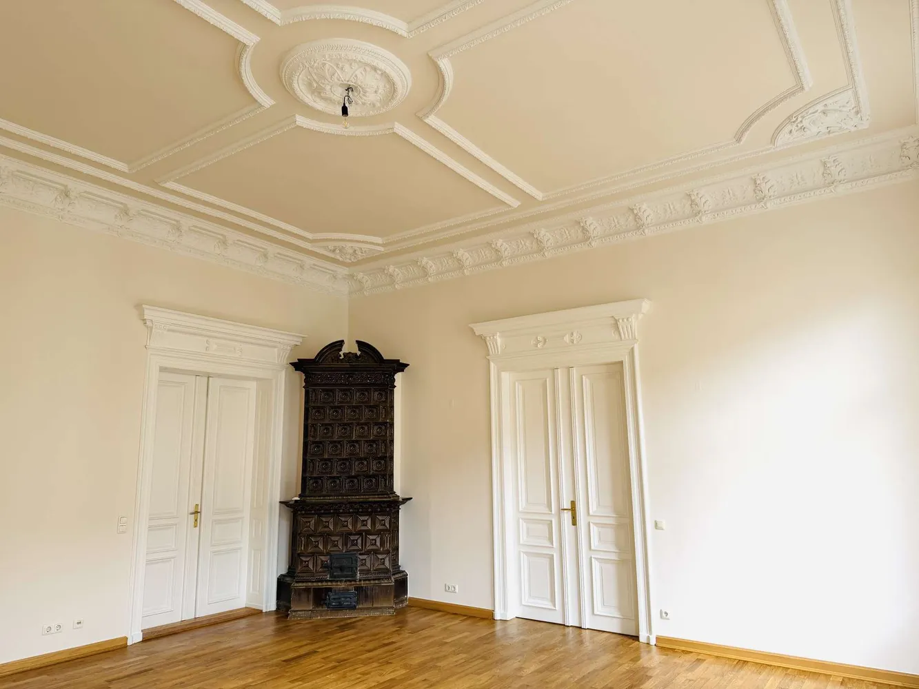 6 Zimmer Wohnung mit 264 m² in Leipzig – Bild 1