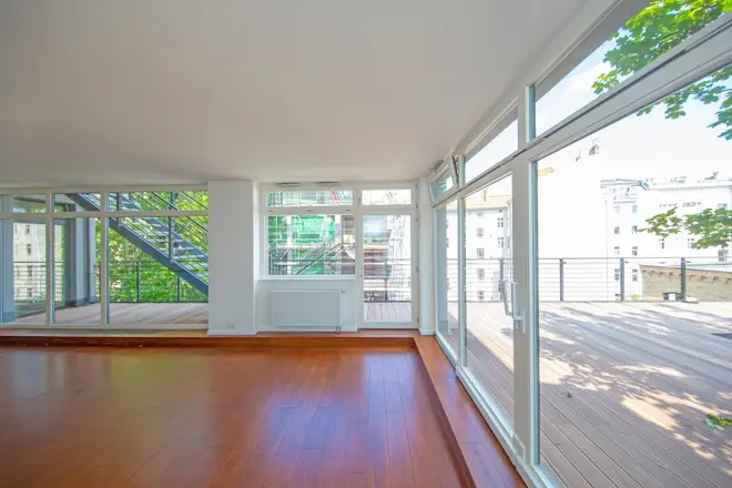 2 Zimmer Wohnung mit 108 m² in Berlin – Bild 3