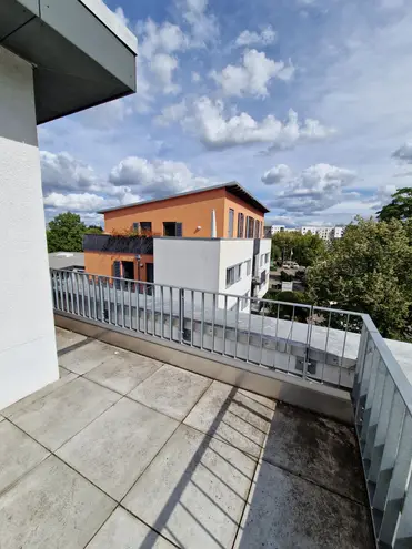 3 Zimmer Wohnung mit 94 m² in Frankfurt am Main – Bild 8