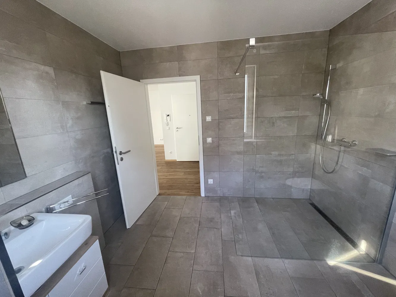 2 room apartment with 75 m² in Weil am Rhein – Photo 8