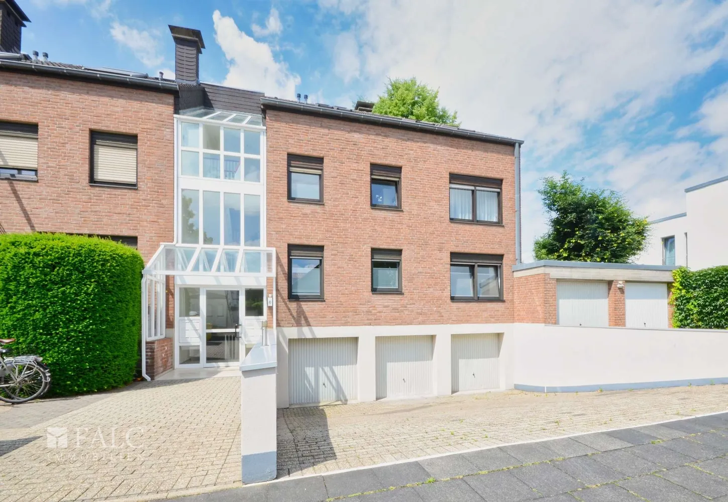 3 Zimmer Wohnung mit 118 m² in Köln – Bild 2