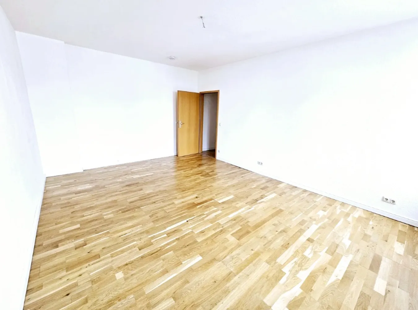 2 room apartment with 70 m² in Chemnitz – Photo 11