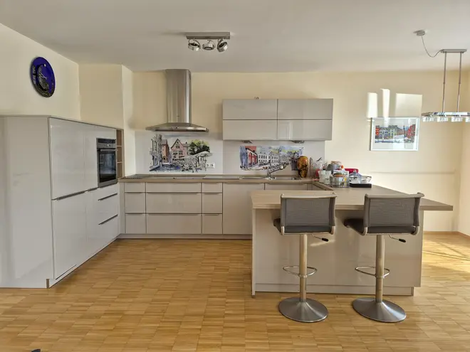3 Zimmer Wohnung mit 115 m² in Aachen – Bild 2
