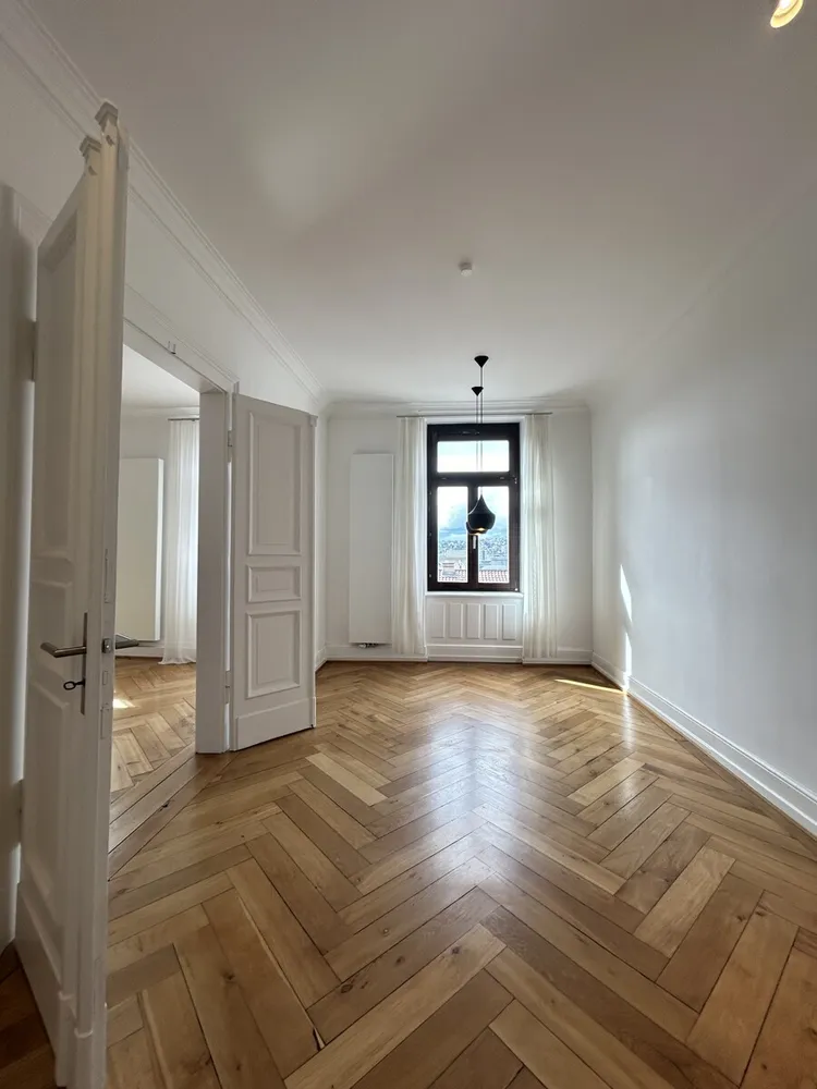 4 Zimmer Wohnung mit 130 m² in Stuttgart – Bild 1
