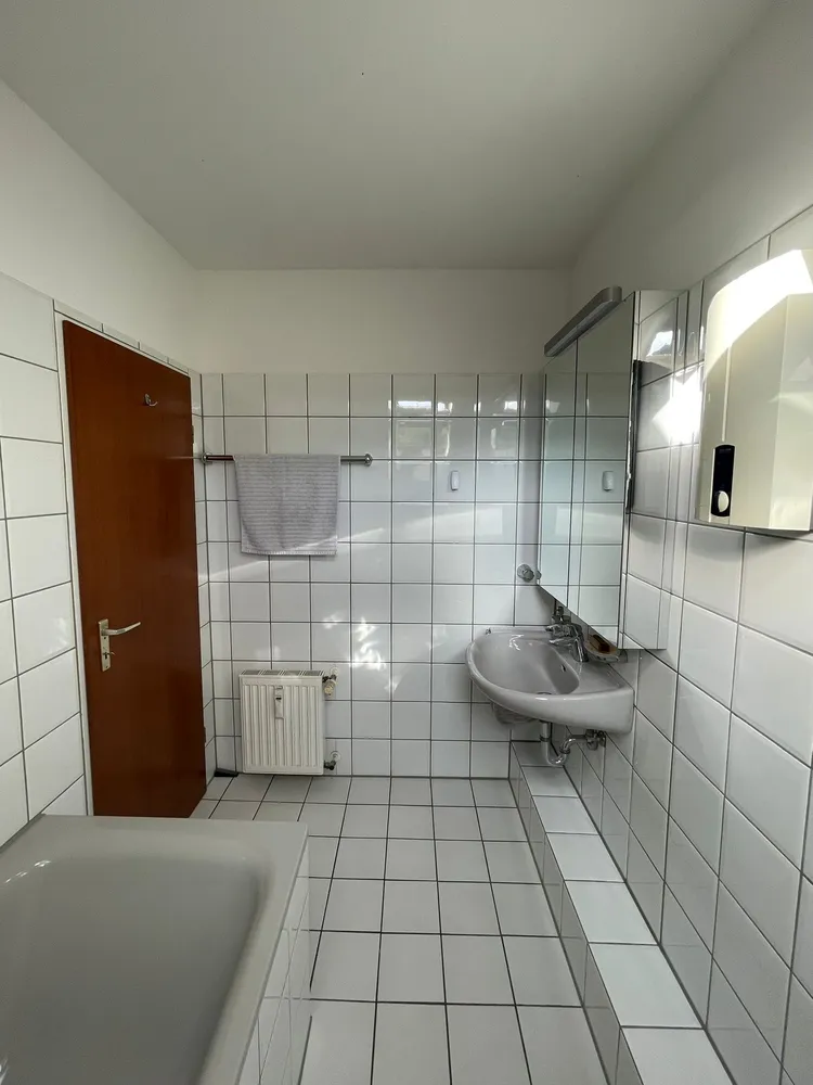 2 Zimmer Wohnung mit 77 m² in Düsseldorf – Bild 7