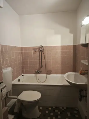 2 Zimmer Wohnung mit 37 m² in Lübeck – Bild 2