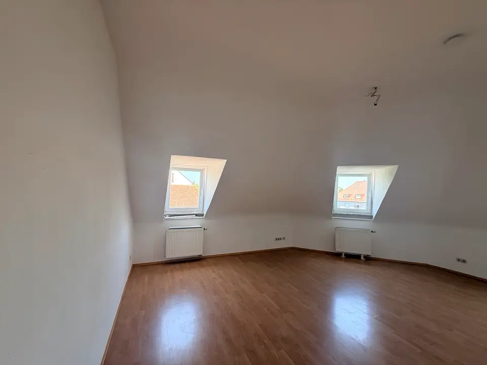 3 Zimmer Wohnung mit 103 m² in Karlsruhe – Bild 3