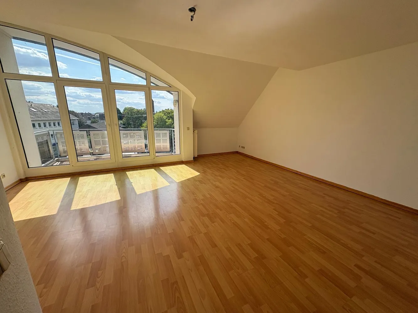 3 Zimmer Wohnung mit 90 m² in Troisdorf – Bild 1