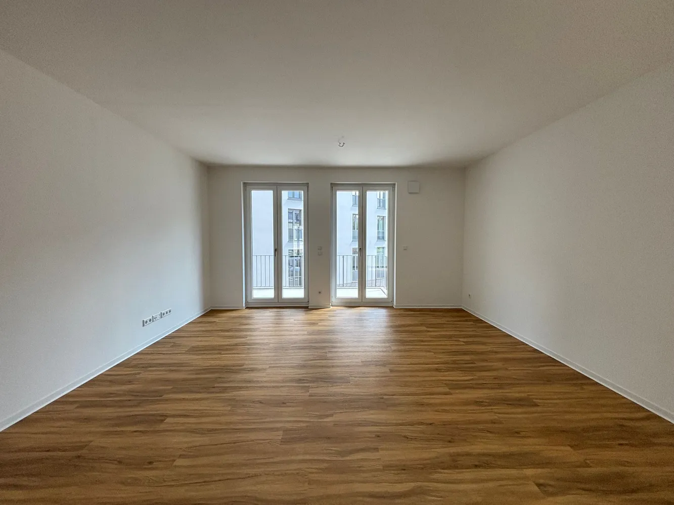 5 Zimmer Wohnung mit 110 m² in Dresden – Bild 1