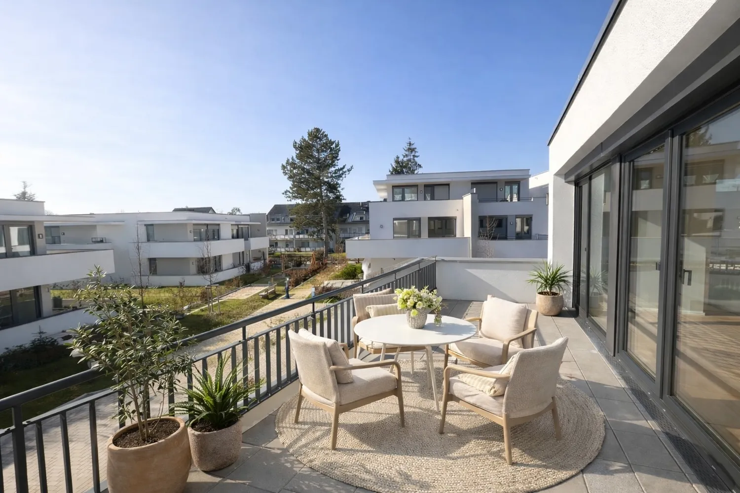 3 Zimmer Wohnung mit 140 m² in Köln – Bild 1