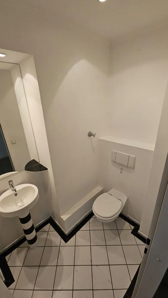 4 Zimmer Wohnung mit 124 m² in Düsseldorf – Bild 4
