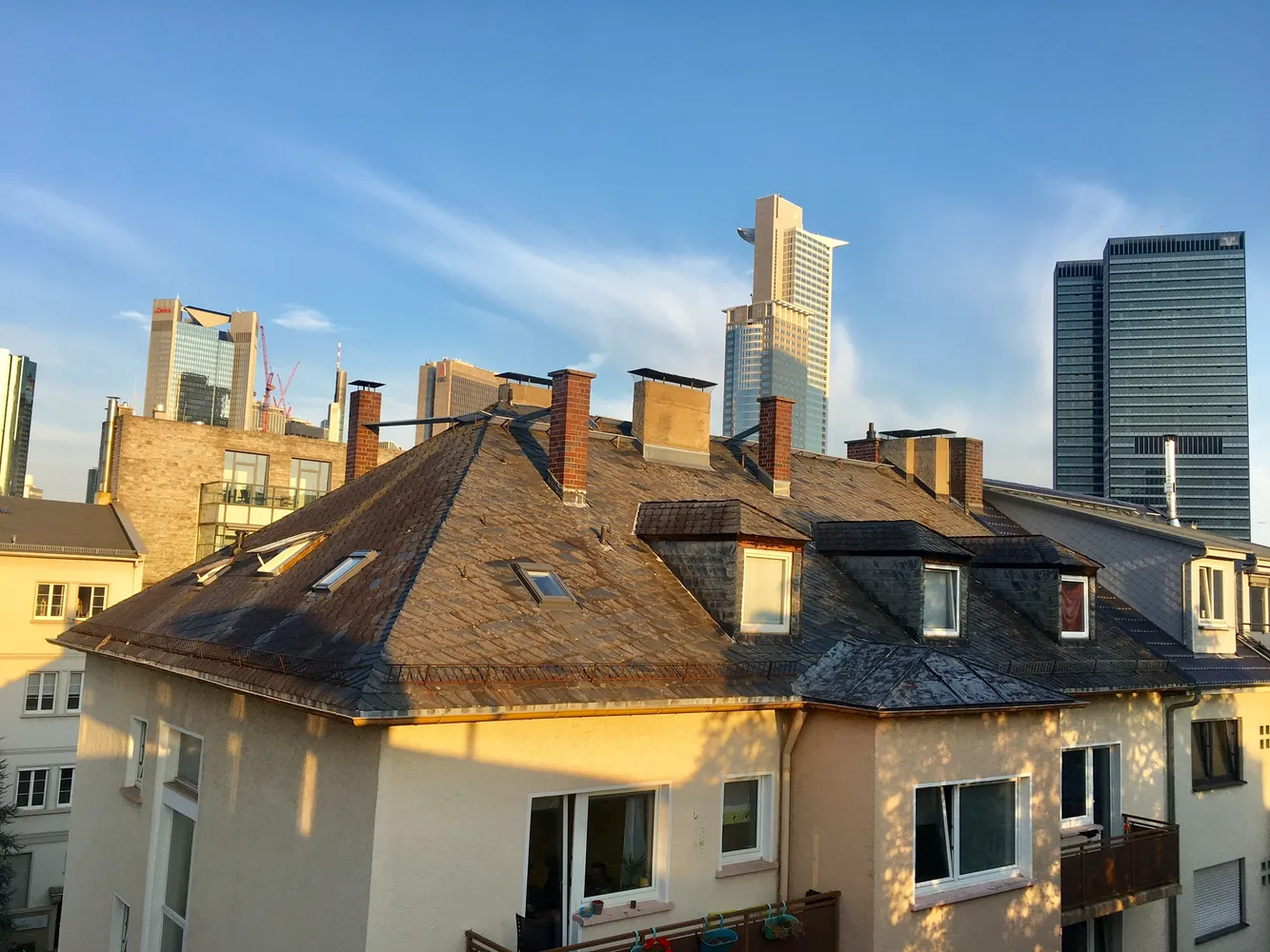 4 Zimmer Wohnung mit 110 m² in Frankfurt am Main – Bild 1