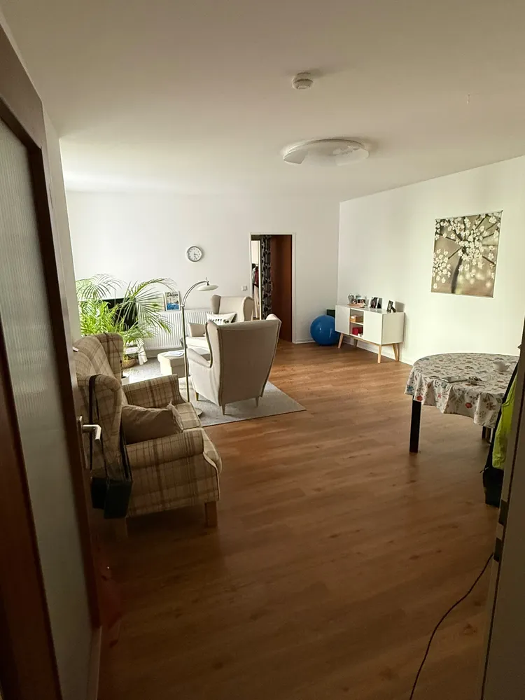 2 Zimmer Wohnung mit 72 m² in Düsseldorf – Bild 1
