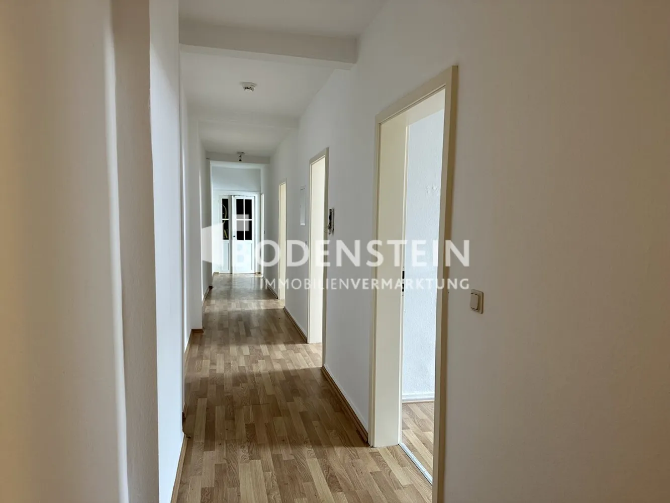2 Zimmer Wohnung mit 67 m² in Wiesbaden – Bild 3