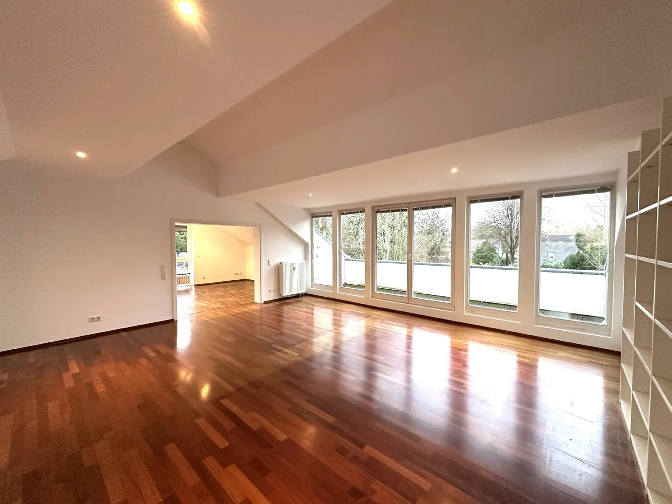 3 Zimmer Wohnung mit 130 m² in Düsseldorf – Bild 1