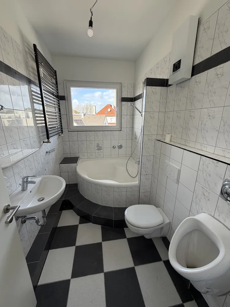 4 Zimmer Wohnung mit 120 m² in Bergisch Gladbach – Bild 11