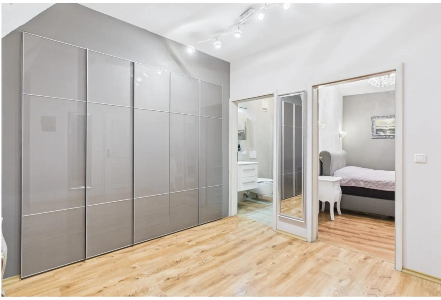 4 Zimmer Wohnung mit 120 m² in Augsburg – Bild 12