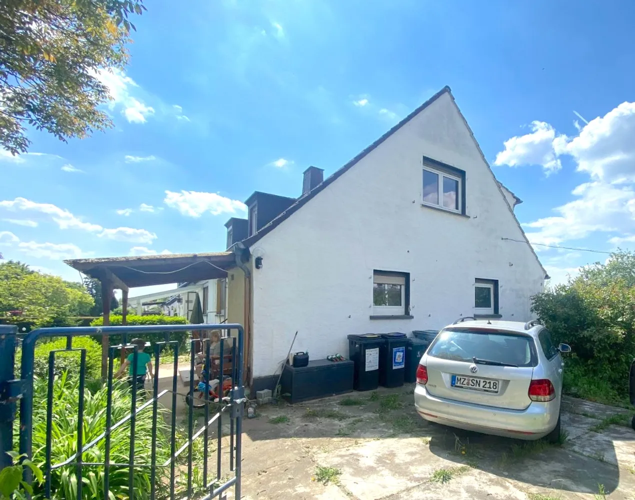7 Zimmer Haus mit 112 m² in Wiesbaden – Bild 1