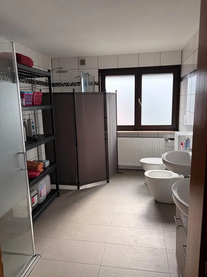 8 Zimmer Wohnung mit 200 m² in Tübingen – Bild 8