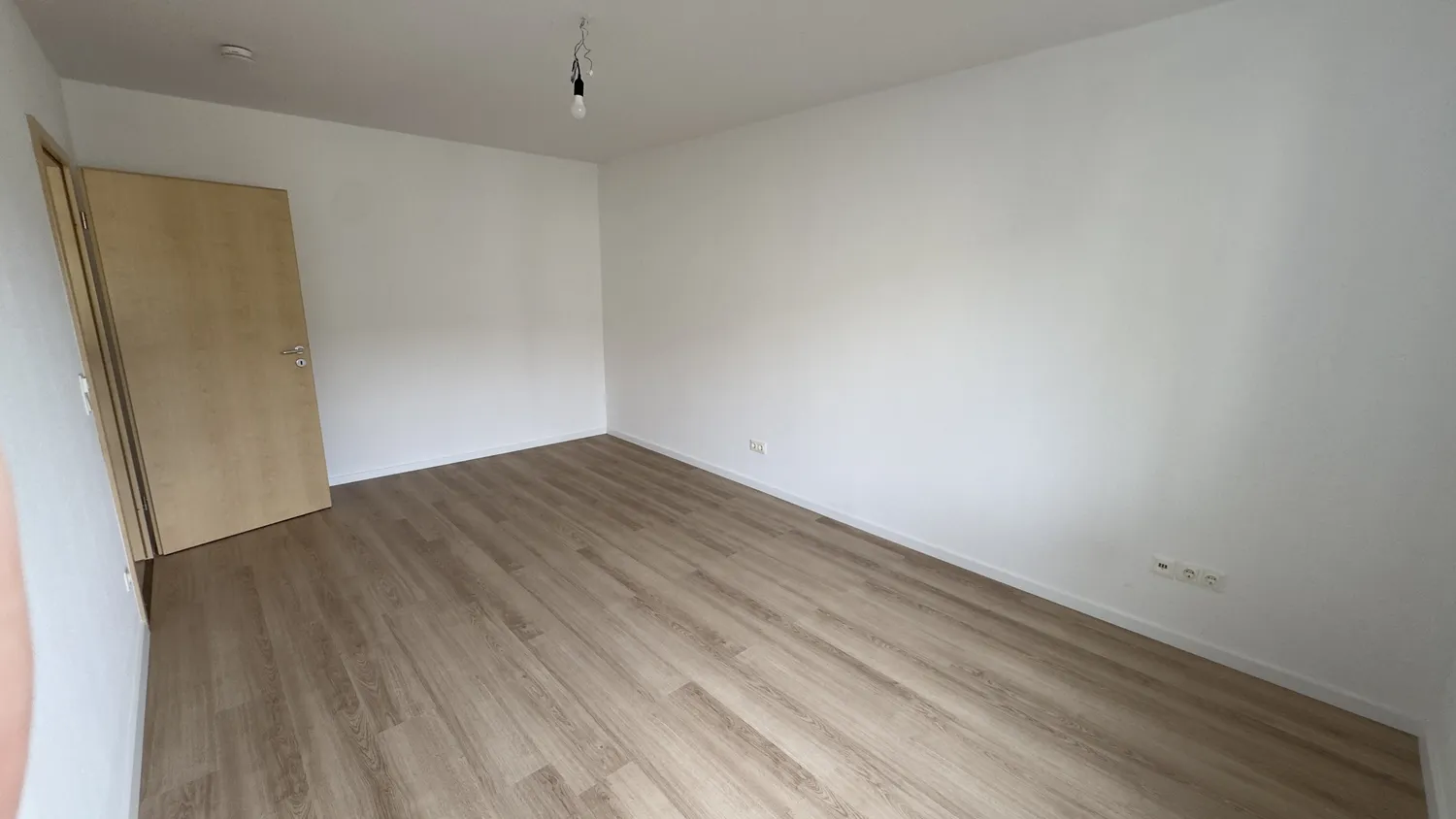 2 Zimmer Wohnung mit 83 m² in Wiesbaden – Bild 12