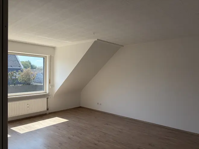 4 Zimmer Wohnung mit 114 m² in Leverkusen – Bild 3