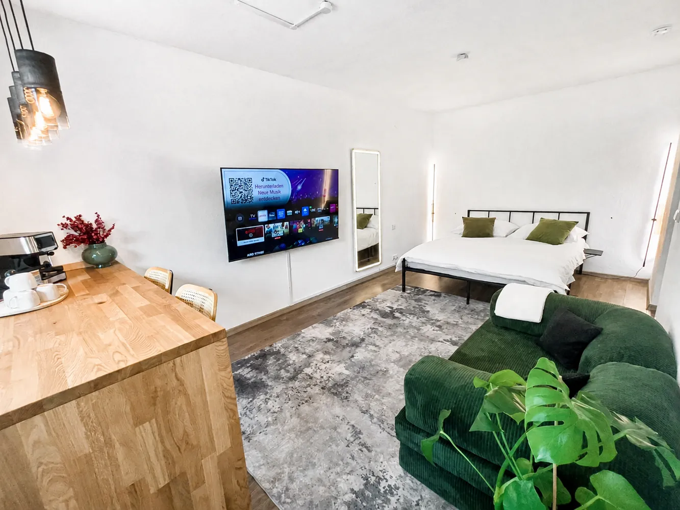 1 room apartment with 29 m² in Saarbrücken – Photo 1