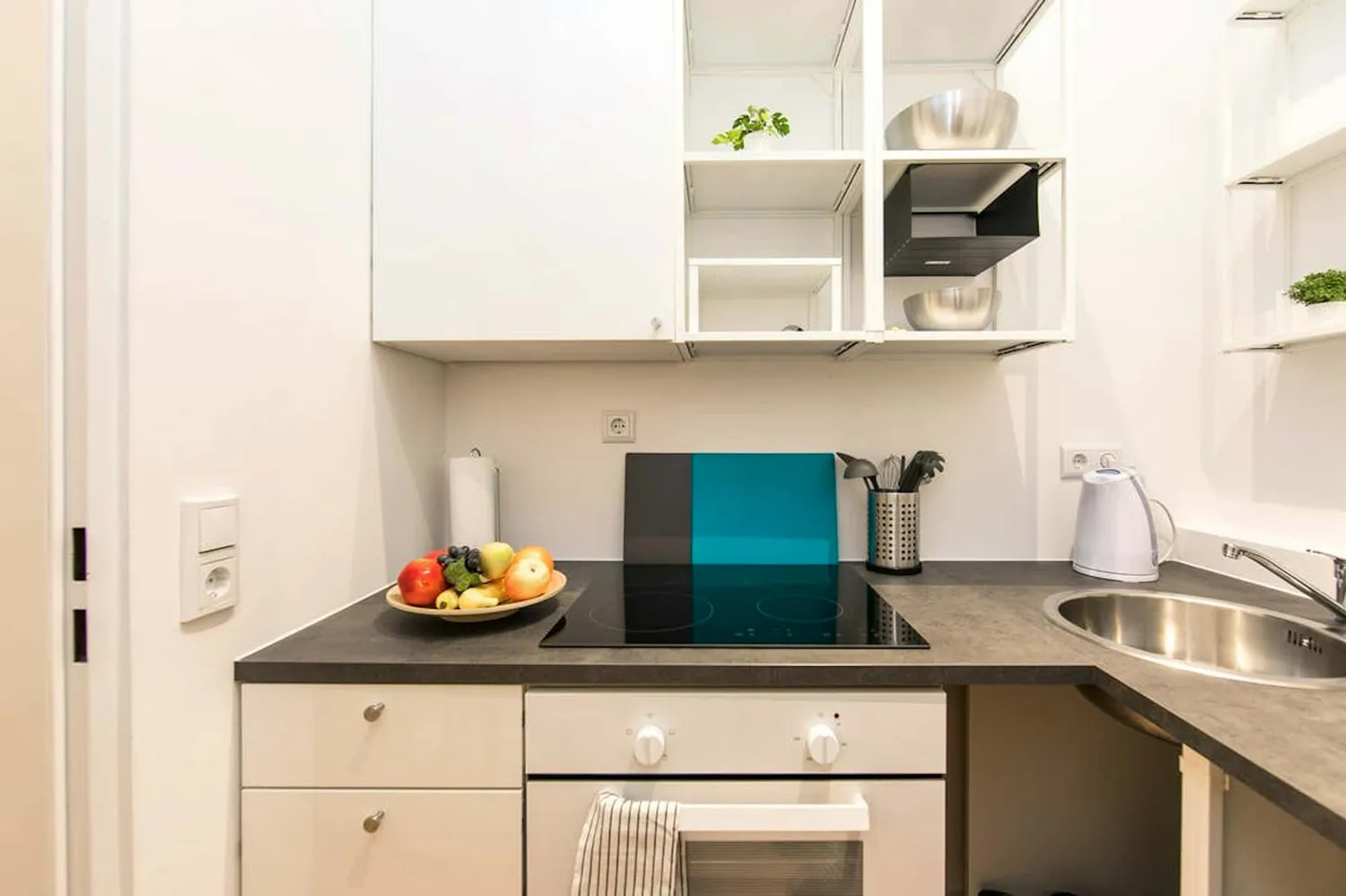 Shared room with 14 m² in Berlin – Photo 2