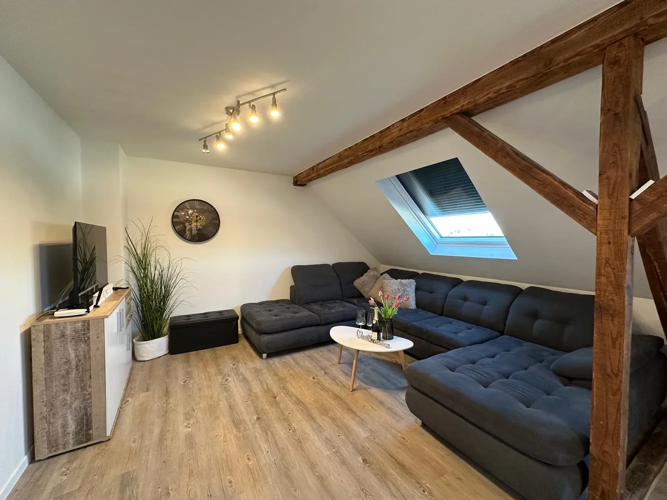 2 Zimmer Wohnung mit 70 m² in Essen – Bild 1
