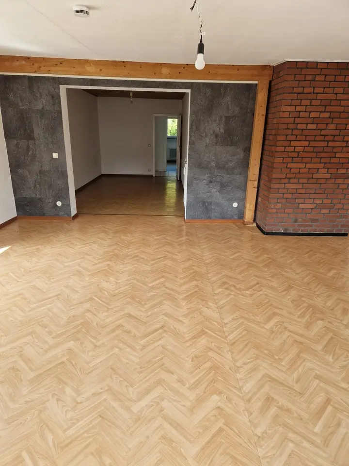 5 Zimmer Wohnung mit 136 m² in Celle – Bild 2