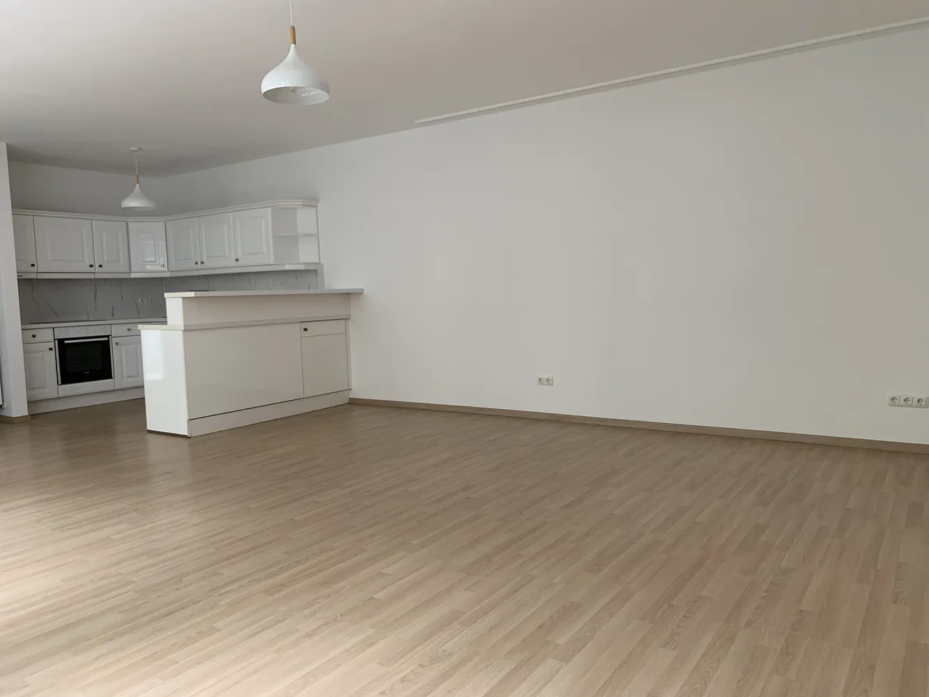 2 Zimmer Wohnung mit 82 m² in München – Bild 8