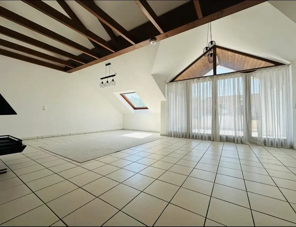 3 room apartment with 110 m² in Rüsselsheim am Main – Photo 1