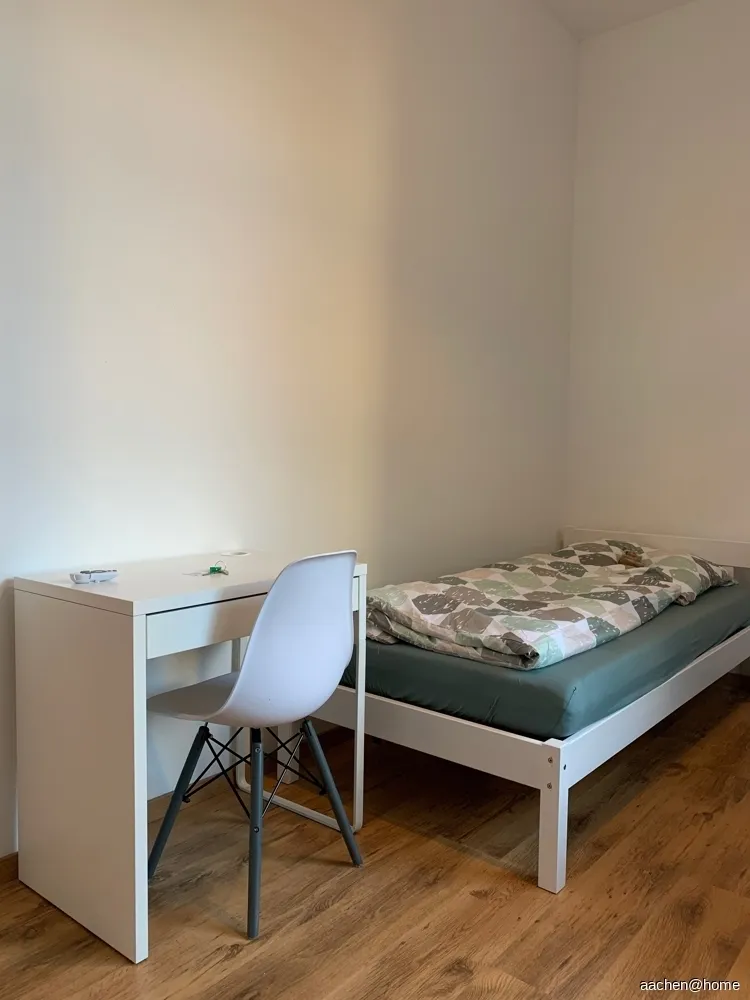 9 Zimmer Wohnung mit 200 m² in Aachen – Bild 12