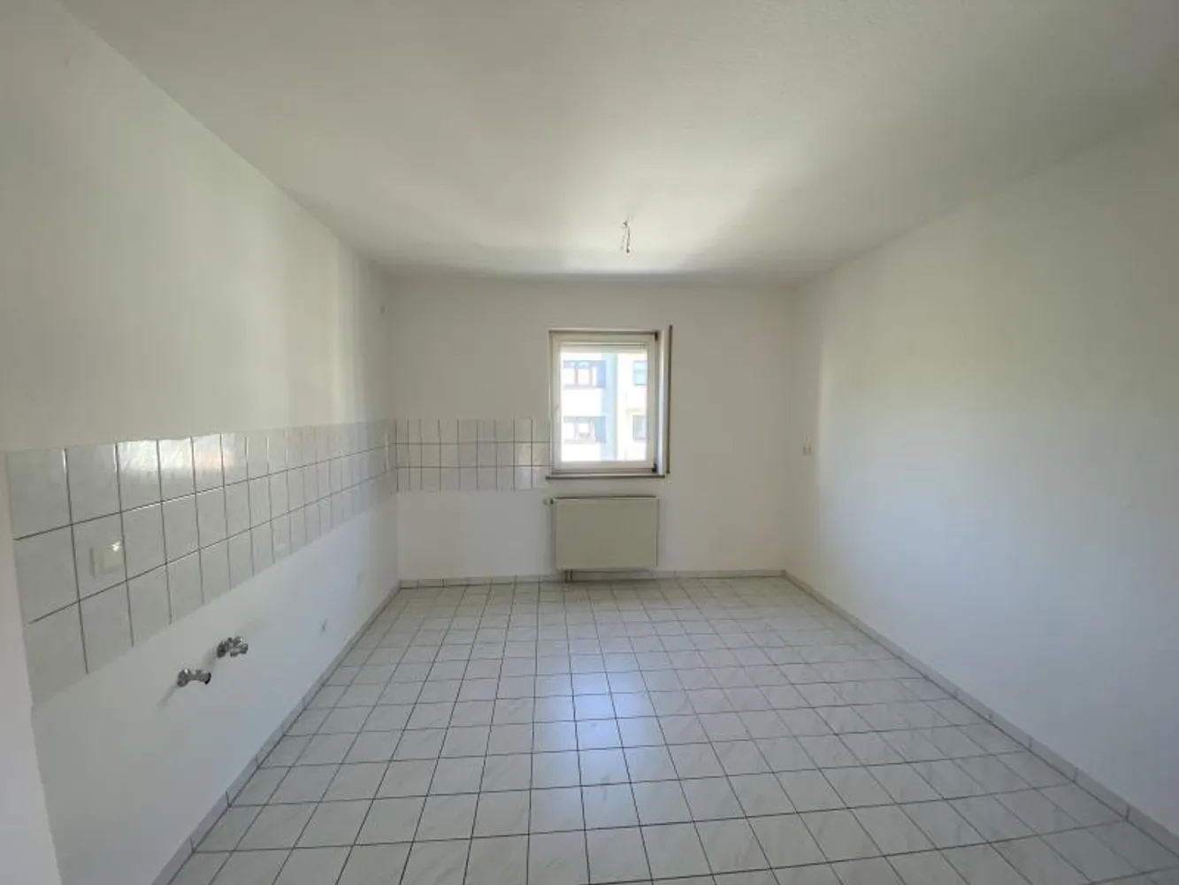 2 Zimmer Wohnung mit 72 m² in Plauen – Bild 1