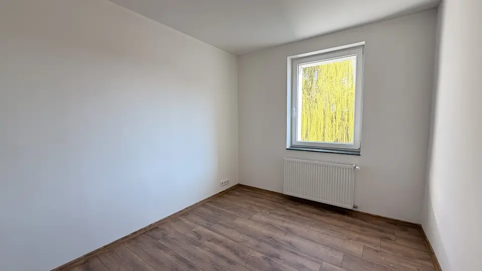4 Zimmer Wohnung mit 80 m² in Merseburg – Bild 2