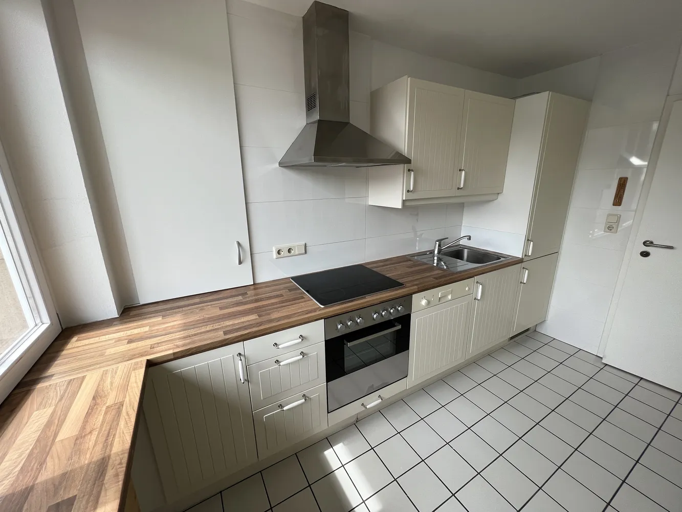 2 Zimmer Wohnung mit 82 m² in Bonn – Bild 12