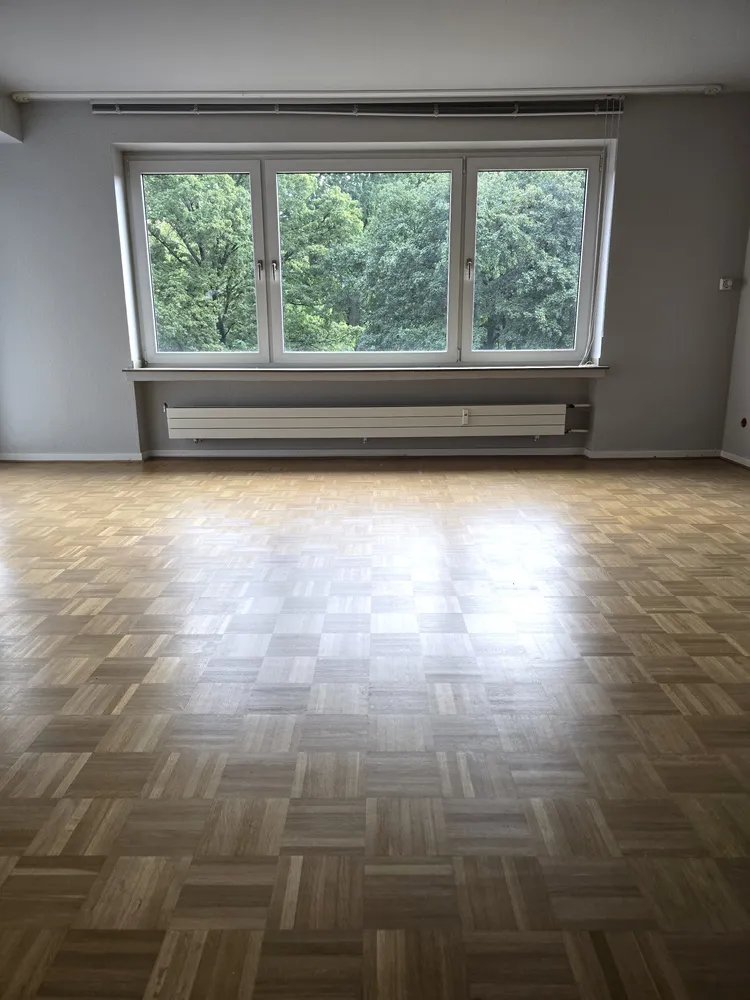 4 Zimmer Wohnung mit 108 m² in Düsseldorf – Bild 2
