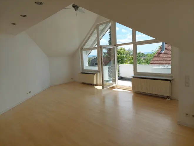 4 Zimmer Wohnung mit 93 m² in Stuttgart – Bild 2