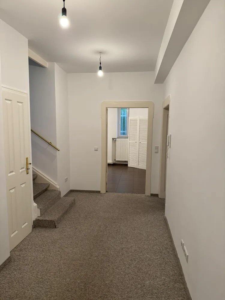 2 room apartment with 95 m² in Berlin – Photo 2