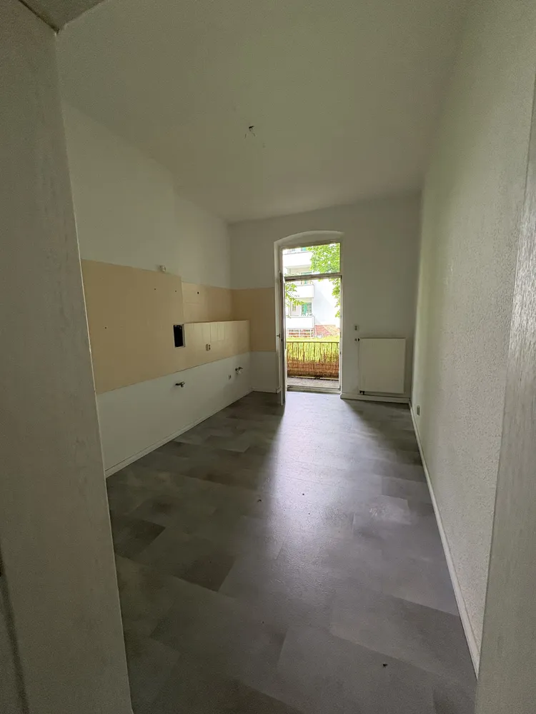 4 Zimmer Wohnung mit 110 m² in Halle (Saale) – Bild 1
