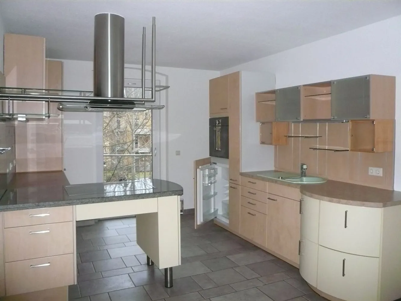 4 Zimmer Wohnung mit 117 m² in Plauen – Bild 2